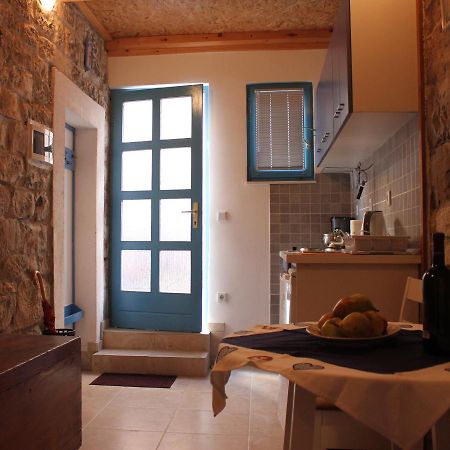 Lira - Studio Apartment Trogir Zewnętrze zdjęcie