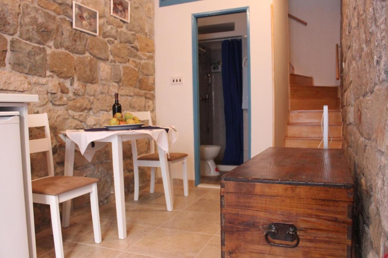 Lira - Studio Apartment Trogir Zewnętrze zdjęcie